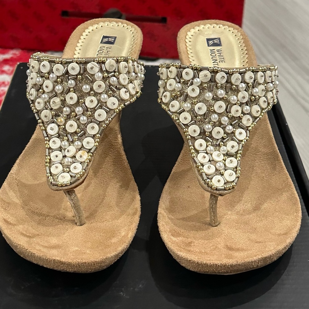 White Mountain Women's Beige Beaded Sandals